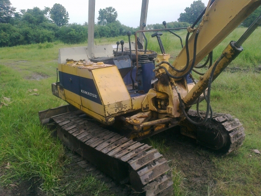 จัดไปเลยแบ็คโฮ KOMATSU PC30-5 ราคาโดนๆ