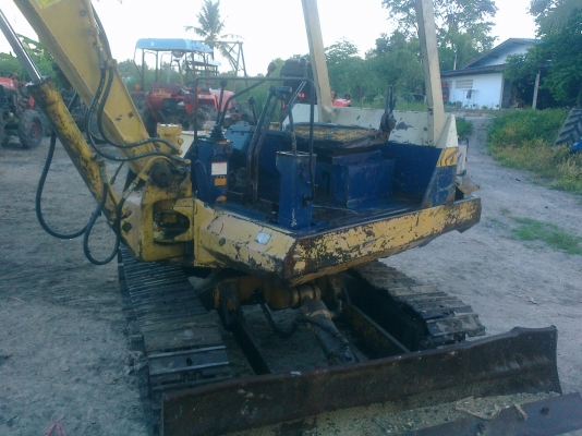 จัดไปเลยแบ็คโฮ KOMATSU PC30-5 ราคาโดนๆ