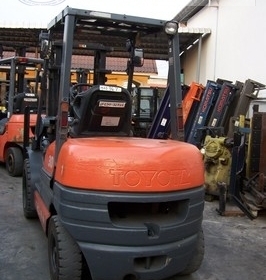 ขาย รถ โฟล์คลิฟท์ TOYOTA รุ่น 6-FD30