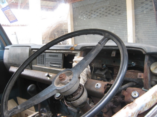 4 ล้อกลาง นิสสัน คาบอร์น เครื่องดี ไดชาทใหม่ 0836613829 4 ล้อกลาง นิสสัน คาบอร์น เครื่องดี ไดชาทใหม่ 0836613829