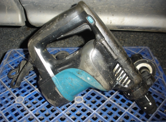 สว่านโรตารี่3ระบบ Makita HR2810T 28 mm. 800W