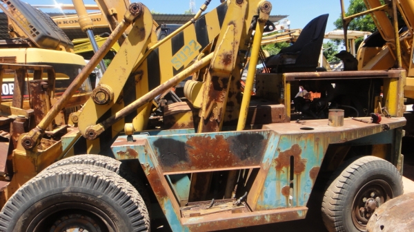 ีรถตัก TMC S022 (6 ตัน) ล้อยาง