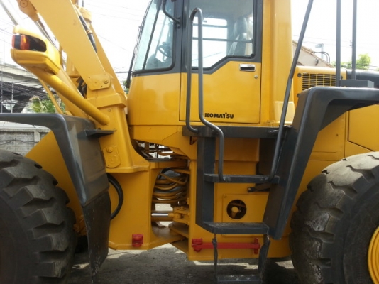 รถตักล้อยาง WA400-3E รถนำเข้าจากญี่ปุ่น  ตรวจเช็คสภาพเรียบร้อยแล้ว พร้อมใช้งาน  โทร.081-373-0559