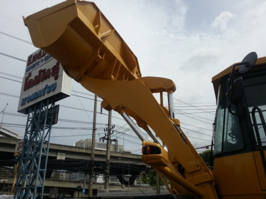 รถตักล้อยาง WA400-3E รถนำเข้าจากญี่ปุ่น  ตรวจเช็คสภาพเรียบร้อยแล้ว พร้อมใช้งาน  โทร.081-373-0559