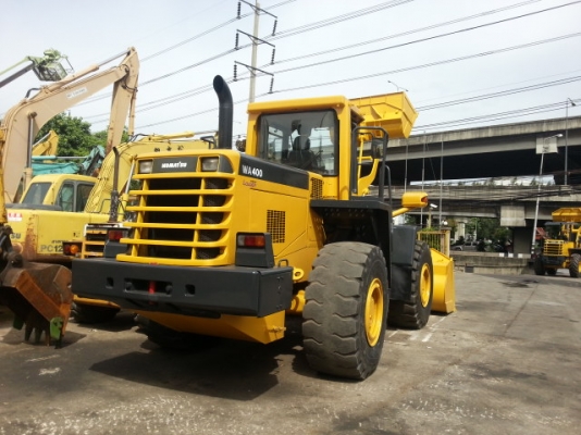รถตักล้อยาง WA400-3E รถนำเข้าจากญี่ปุ่น  ตรวจเช็คสภาพเรียบร้อยแล้ว พร้อมใช้งาน  โทร.081-373-0559