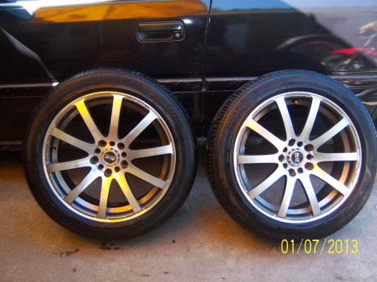 ขายแม็กขอบ 17 4รู100 และ 4รู114 พร้อมยาง 1 คู่