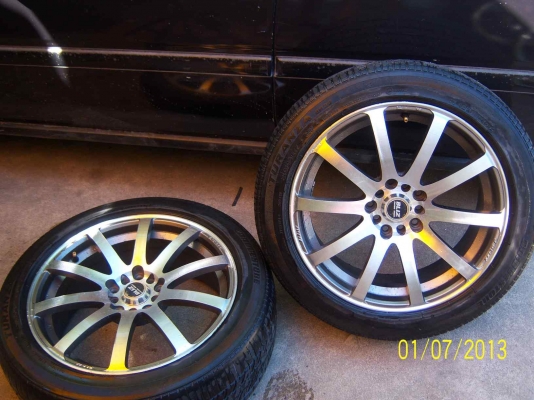 ขายแม็กขอบ 17 4รู100 และ 4รู114 พร้อมยาง 1 คู่