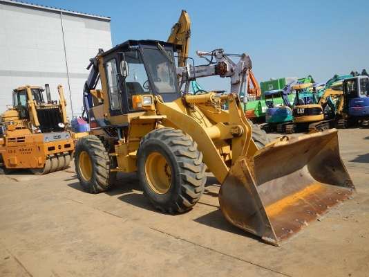 รถตักล้อยาง WA150-1-30426  สภาพสวย  ชั่วโมงน้อย  รถนำเข้าจากญี่ปุ่น เพิ่งเดินทางมาถึงไทยแล้วเมื่อเร็ว ๆ นี้  โทร.081-373-0559