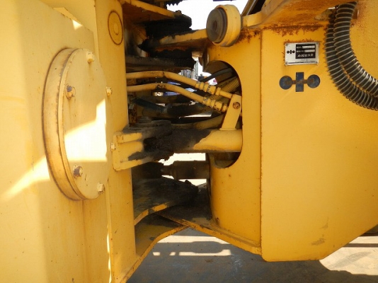 รถตักล้อยาง WA150-1-30426  สภาพสวย  ชั่วโมงน้อย  รถนำเข้าจากญี่ปุ่น เพิ่งเดินทางมาถึงไทยแล้วเมื่อเร็ว ๆ นี้  โทร.081-373-0559