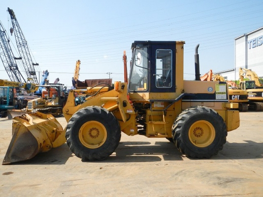 รถตักล้อยาง WA150-1-30426  สภาพสวย  ชั่วโมงน้อย  รถนำเข้าจากญี่ปุ่น เพิ่งเดินทางมาถึงไทยแล้วเมื่อเร็ว ๆ นี้  โทร.081-373-0559