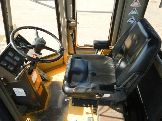 รถตักล้อยาง WA150-1-30426  สภาพสวย  ชั่วโมงน้อย  รถนำเข้าจากญี่ปุ่น เพิ่งเดินทางมาถึงไทยแล้วเมื่อเร็ว ๆ นี้  โทร.081-373-0559