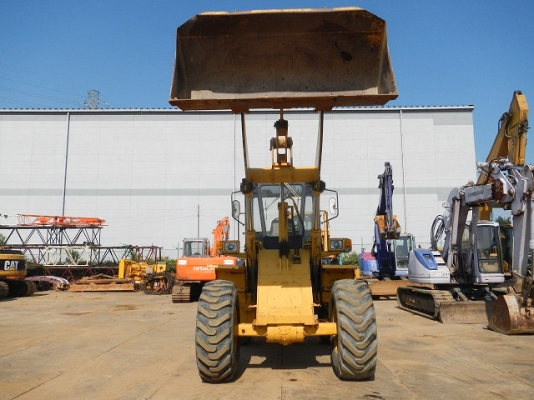 รถตักล้อยาง WA150-1-30426  สภาพสวย  ชั่วโมงน้อย  รถนำเข้าจากญี่ปุ่น เพิ่งเดินทางมาถึงไทยแล้วเมื่อเร็ว ๆ นี้  โทร.081-373-0559