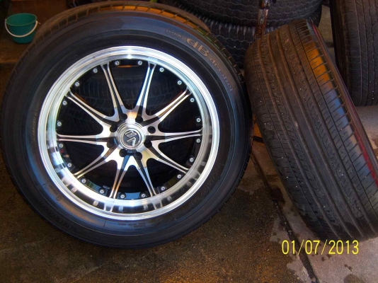 ขายแม็กขอบ 17 ลึกๆ  4รู100 และ 4รู114 พร้อมยาง 1 คู่