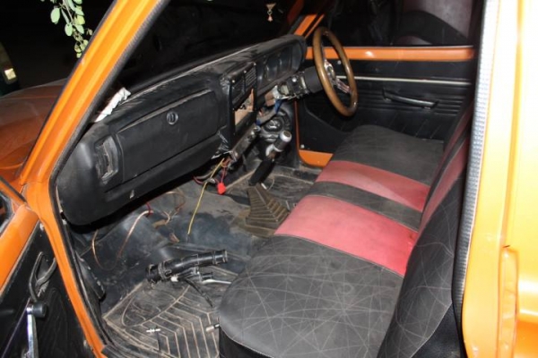 ขายDATSUN ช้างเหยียบ ทำสีใหม่แต่งแล้ว พร้อมใช้งาน เครื่องดีมาก