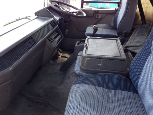 หัวเก๋ง MITSUBISHI FUSO  D951