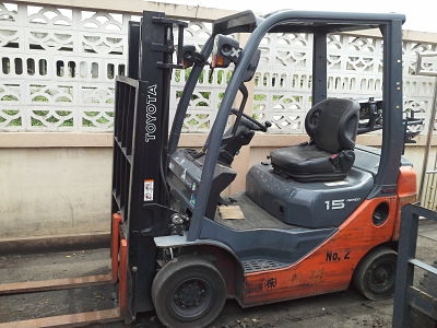 TOYOTA 8FG15 1.5ตัน เสา4ม. เกียร์ออร์โต้ เบนซิล-แก็ส 4Y