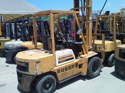 KOMATSU 2.5ตัน FD25-10 เกียร์ธรรมดา เสา4.5ม. งาฮิ้งฟอร์ค