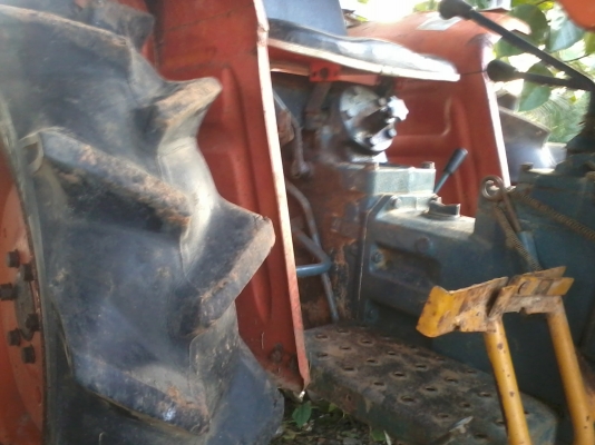 ขายด่วนรถไถคูโบต้า L1500 สภาพเดิมๆ เครื่องแรง ปั้มแรง ยางดี มีล้อเหล็ก หางสาม ผานคาด