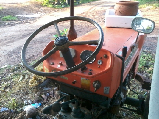 ขายด่วนรถไถคูโบต้า L1500 สภาพเดิมๆ เครื่องแรง ปั้มแรง ยางดี มีล้อเหล็ก หางสาม ผานคาด