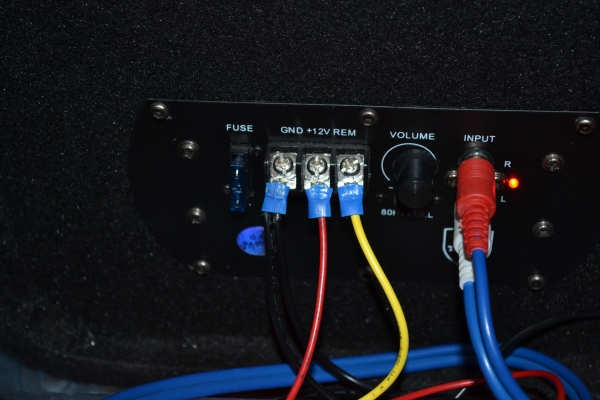 ขายตู้ลำโพง บาซูก้า 10 นิ้วpower ในตัว