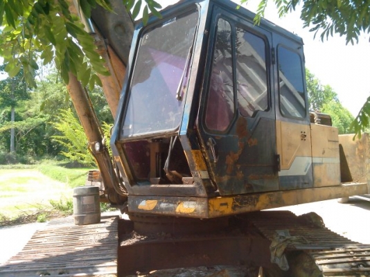 ขายรถขุดโกเบ200 ใช้งานได้ดี