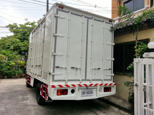 ขายด่วน HINO 6 ล้อกลาง สภาพใหม่มากๆ