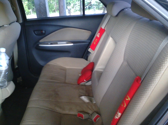 TOYOTA VIOS 1.5E เพาเวอร ไฟฟ้า เอบีเอส เครื่องเสียงเต็ม สเกิรตรอบคัน