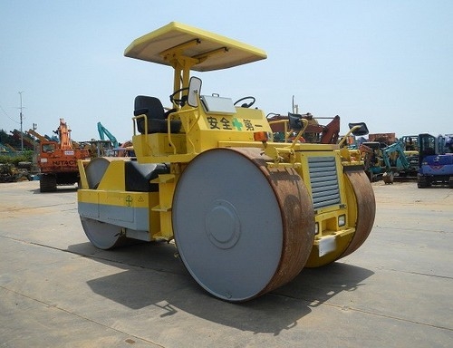 ขายรถบด SAKAI R2S มือสองนำเข้าจากญี่ปุ่นโดยตรง ติดต่อ ภาสินี 081-9481515