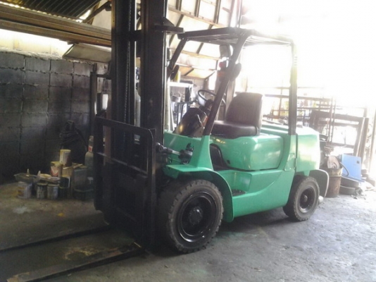 รถยกมิตซูบิชิ 3 ตัน เสาสูง 4 เมตร เครื่องดีเซล เกียร์ออโต้ ราคาลดสุดๆ