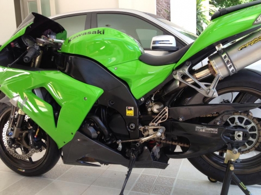 ขาย Triumph street triple r ปี2010/kawasaki zx10 2006/Honda CB400 1996