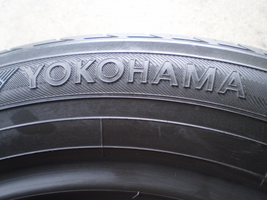 ขายยาง YOGOHAMA Earth-1 ปี12,11, ขายยาง YOGOHAMA Earth-1 ปี12,11,