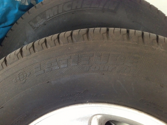 ขายแม็กติดรถ mazda tribute ขอบ 16 ขายแม็กติดรถ mazda tribute ขอบ 16