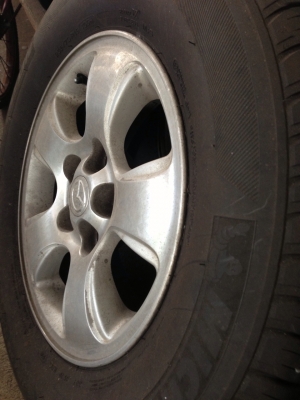 ขายแม็กติดรถ mazda tribute ขอบ 16