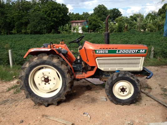 คูโบต้าL2002 4WD ยางดี4เส้น ขายตามสภาพคับ แอ๊ป 088-4267077