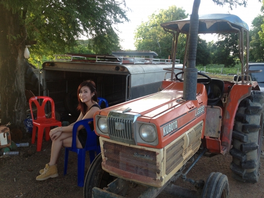 คูโบต้าL2002 พ้อมผาน5 เครื่องดี เกียร์ดีคับ สภาพดีคับ แอ๊ป 088-4267077