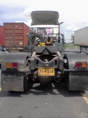 ขายดาวน์ 450,000 บาท รถหัวลาก ISUZU 320 แรงม้า รถสภาพดี พร้อมใช้งาน ขายดาวน์ 450,000 บาท รถหัวลาก ISUZU 320 แรงม้า รถสภาพดี พร้อมใช้งาน