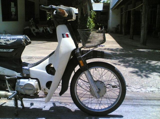 ขายดรีมคุรุสภาเล่มทะเบียนชุดโอนไม่ได้ตามเครื่องพอใช้โครงไม่ผุอะไหร่เดิมติดรถขายตามสภาพ ขาย 6900 บาท