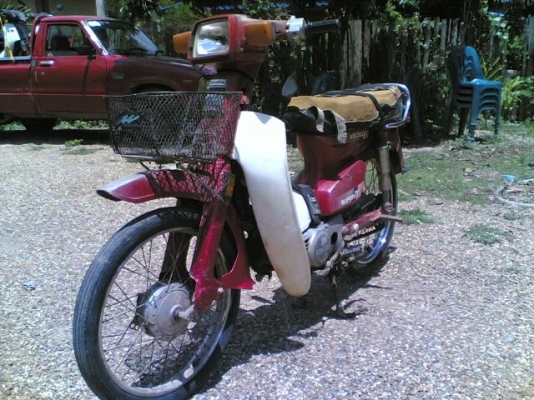 ขาย C700 ทะเบียนพร้อมโอนเครื่องดีอะไหร่เดิมติดรถขายตามสภาพ ขาย 6900 บาท