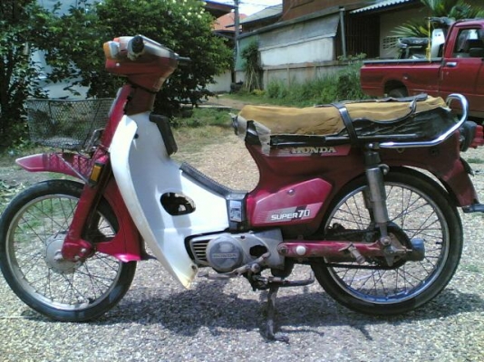 ขาย C700 ทะเบียนพร้อมโอนเครื่องดีอะไหร่เดิมติดรถขายตามสภาพ ขาย 6900 บาท