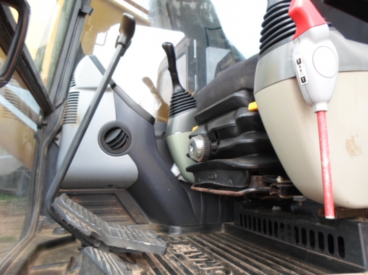 ขายแบ็คโฮ KOMATSU PC 200-8