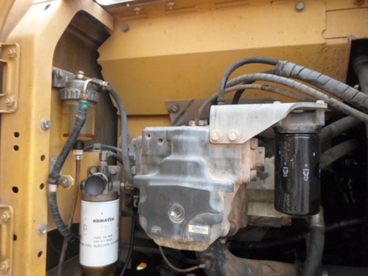 ขายแบ็คโฮ KOMATSU PC 200-8