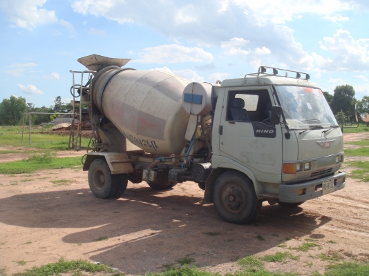 ขายรถโม่ปูน 6 ล้อ