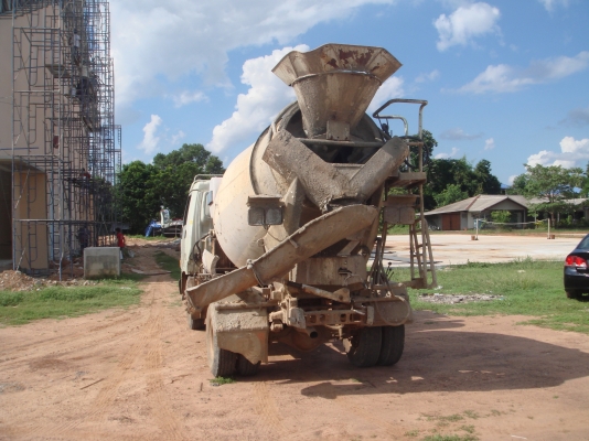 ขายรถโม่ปูน 6 ล้อ