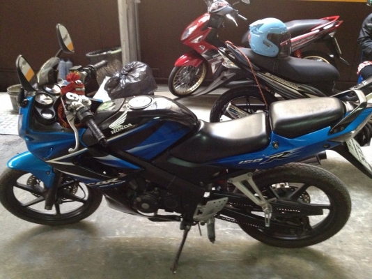 ขาย Honda CBR 150 R ปี 52 ขาย Honda CBR 150 R ปี 52