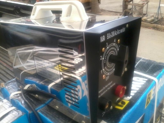 ขายตู้เชื่อมกระเป๋าหิ้ว BERALA BX6- 200แอมป์ Ac Arc Welder รุ่นใช้ดี ราคาไม่แพง ของใหม่ มีอะไหล่ ซ่อมได้ครับ