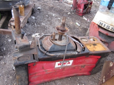 สินค้ามาแล้วครับ- เครื่องถอดยาง มือสองเก่านอก ยี่ห้อ COATS ของ JAPAN ราคา 26,000 บาท