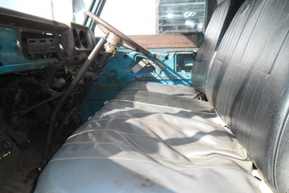 รถ 6 ล้อ NISSAN