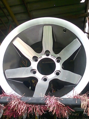 ขายล้อ6รูกว้าง8.5ล้อใหม่ชุดละ6800