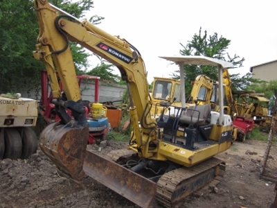 ขาย- รถขุด แบคโฮ KOMATSU: PC 20-5 มือสองเก่าญี่ปุ่น เครื่องแรงดี พร้อมใช้งาน