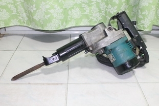 เครื่องสว่านและสกัดคอนกรีตไฟฟ้า 2 ระบบยี่ห้อmakita รุ่นhr3850 พร้อมใช้ครับ
